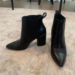 Steve Madden Knox ankle booties